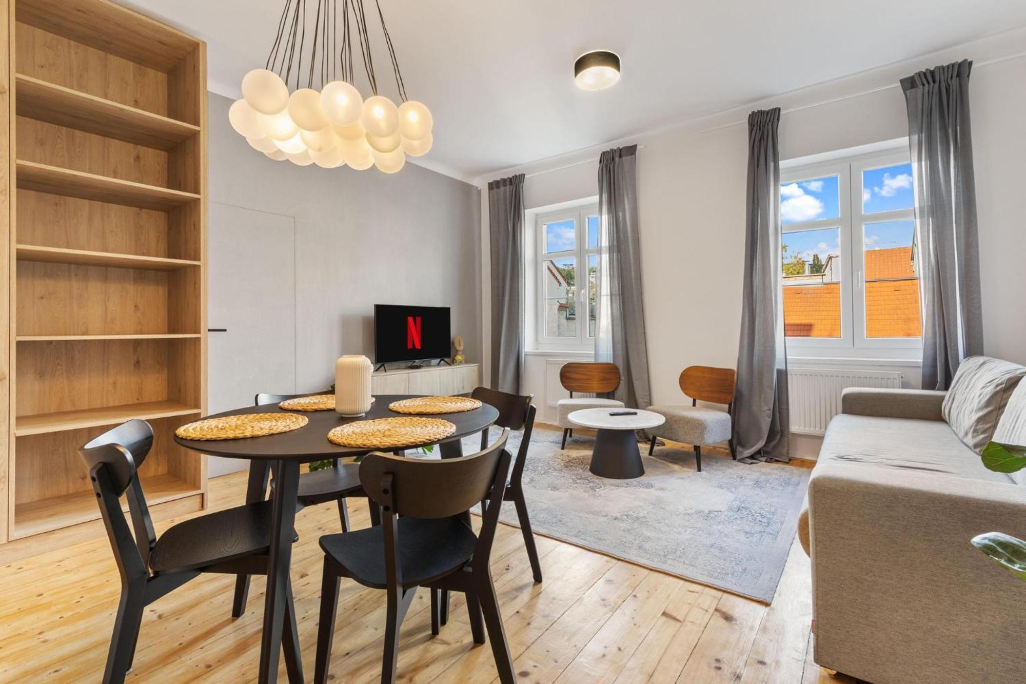Ah Luxury Old Town Apartment บราติสลาวา ภายนอก รูปภาพ